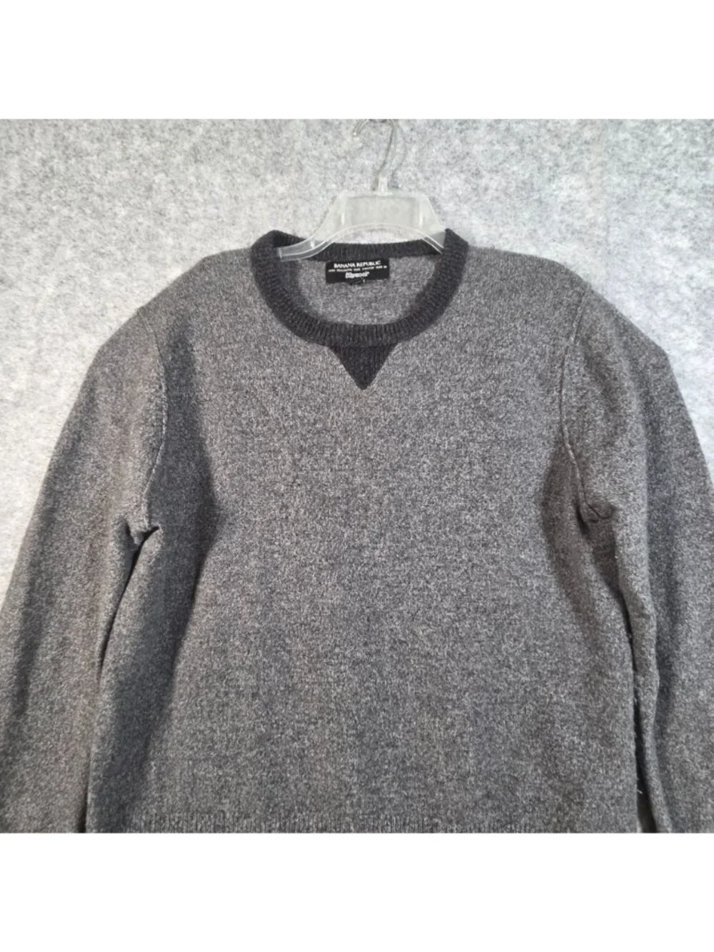 Banana Republic Charcoal Gray Sweater V Notch Ribbed Trim Men’s L